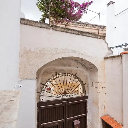 Charme Dimora Quarta Bed and breakfast 4*