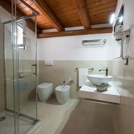 ベッド・アンド・ブレックファスト Charme Dimora Quarta